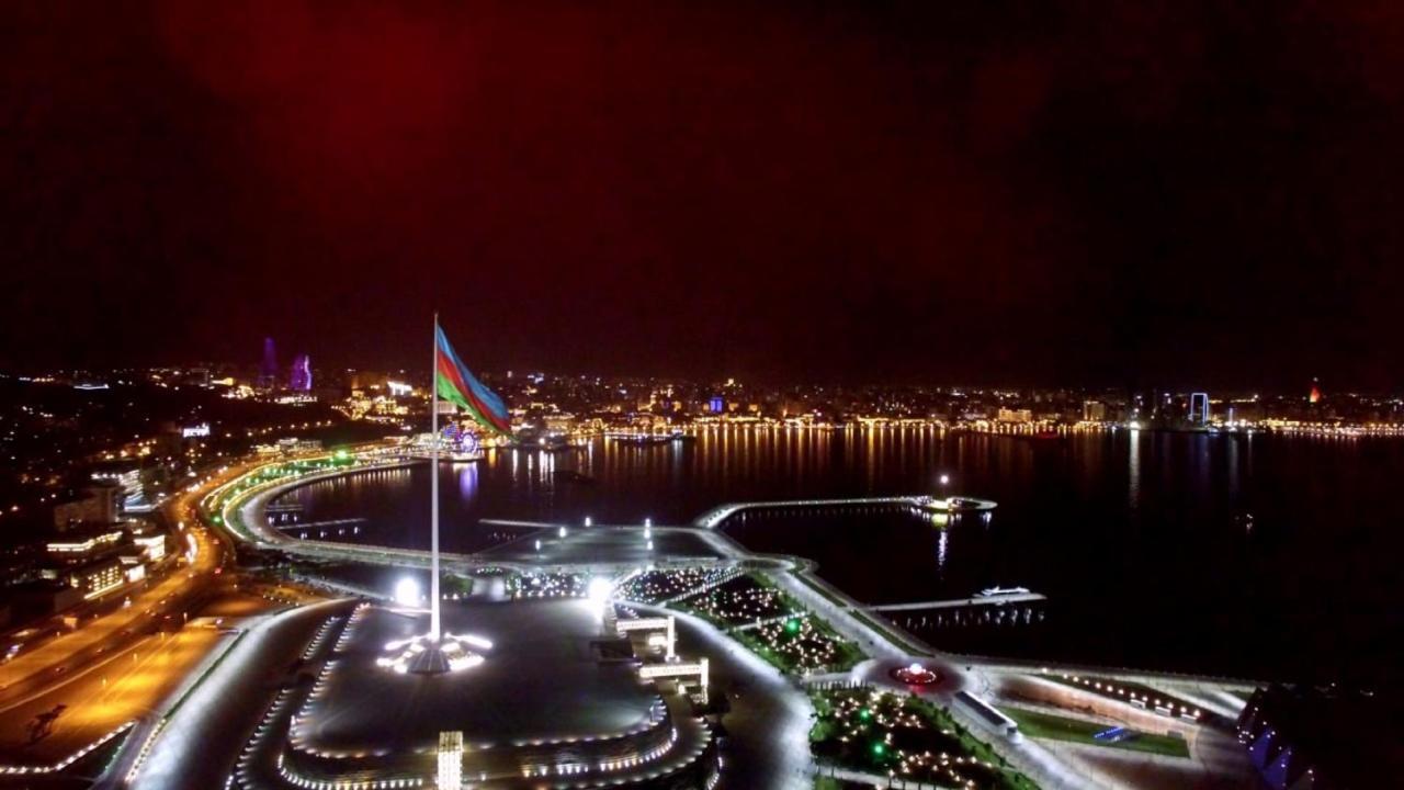 Sharq Plaza Hotel Baku Bagian luar foto